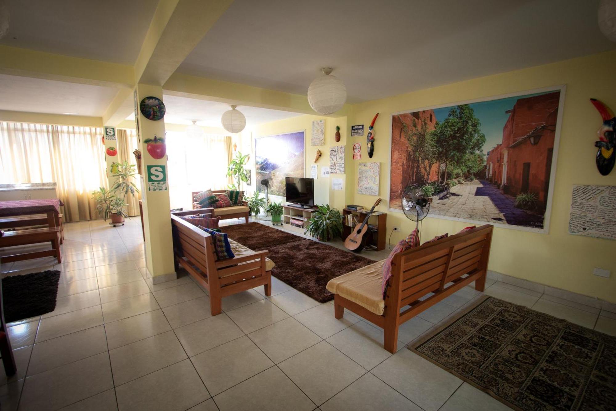 Mama Backpackers Hostel Lima Buitenkant foto