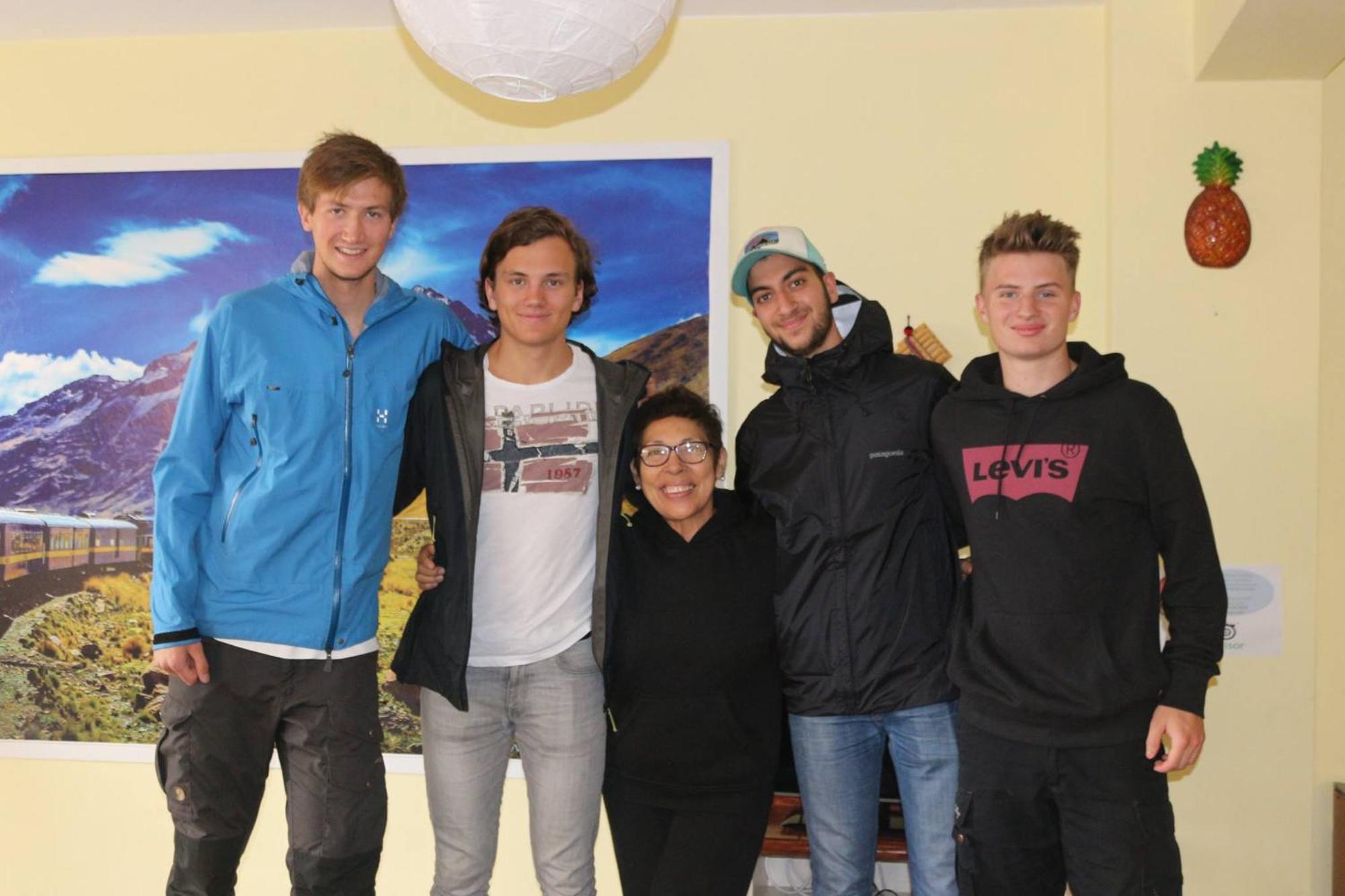 Mama Backpackers Hostel Lima Buitenkant foto