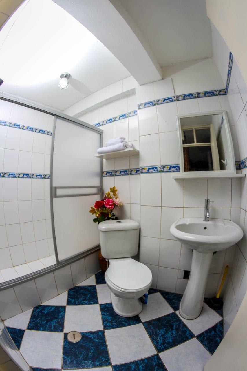 Mama Backpackers Hostel Lima Buitenkant foto